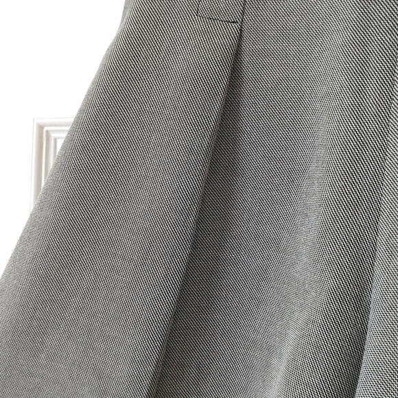 Express 90's Vintage Lightweight Chevron Knit High Waist Pleat Wide Leg Shorts 5 - Picture 3 of 14